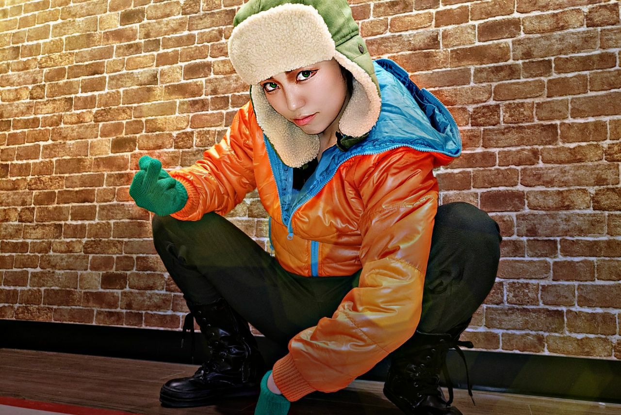 カイル ブロフロフスキー あいにゃん コスらぼっ