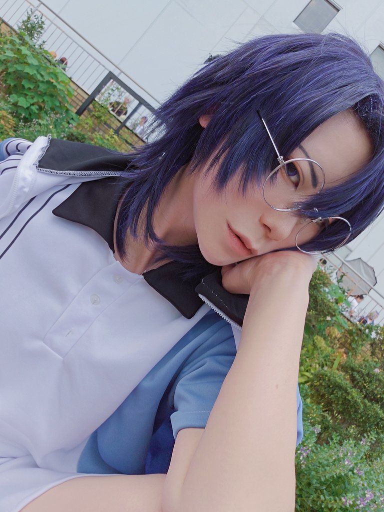 忍足侑士 | 「コスらぼっ!」コスプレイヤーのためのSNSアプリ